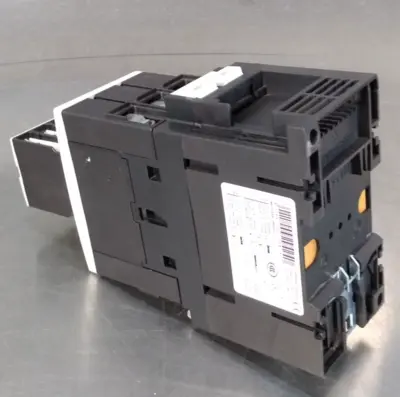 Siemens 3RT1034-1B.0 w/ 3RH1921-1HA22 Contactor Loc 4D26