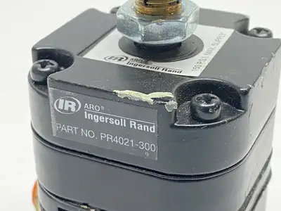 USED INGERSOLL RAND PRECISION PRESSURE REGULATOR 150 PSI MAX