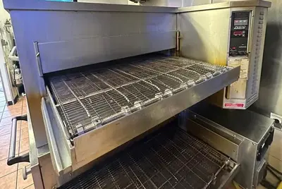 USED ZESTO CONVERYOR OVEN
