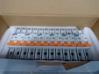 NEW PHOENIX CONTACT TMC82C03A