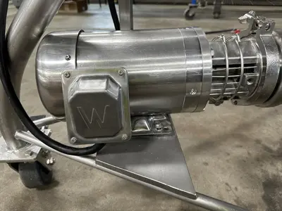 SS holding tank with pump