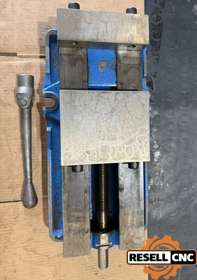 USED Kurt D688 Vise