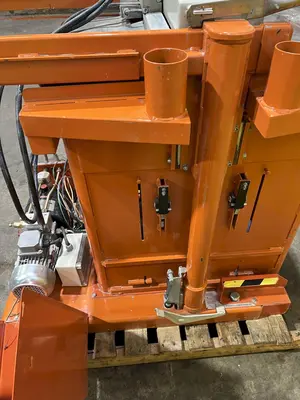 20" X 20" X 28" ORWAK  MODEL #5031-E HYDRAULIC VERTICAL COMPACTOR / BALER: STOCK #16758
