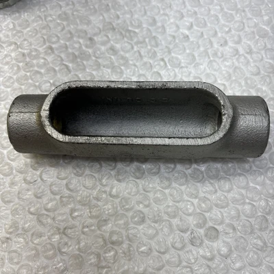NEW Crouse-Hinds ? 3/4 C27, TC-516