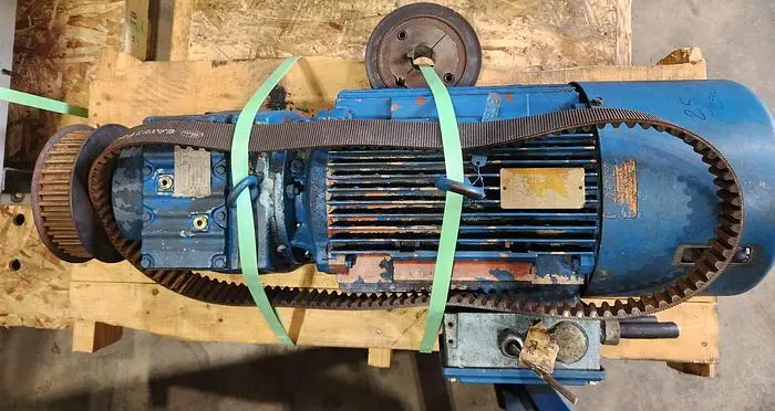 Used SEW DFV132ML8/4BM15HR Motors (misc) | Midwest Press and Automation #577602