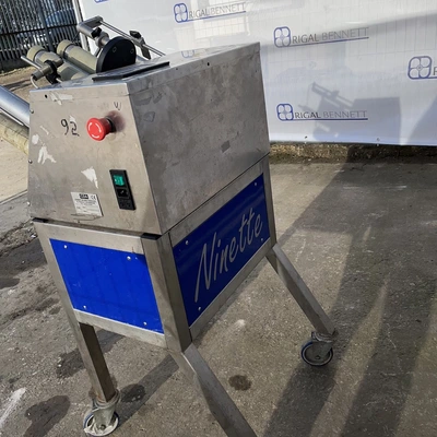 Chabot Delrieu Bottle Labeller Ninette 1 CDA Type NJ