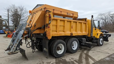 USED 2005 INTERNATIONAL WORKSTAR 7400