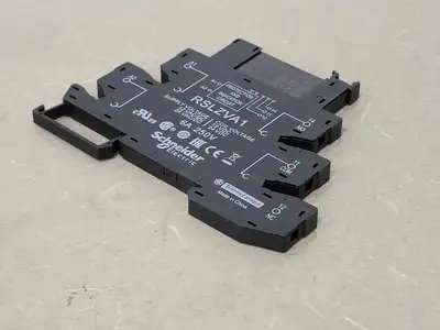 USED SCHNEIDER ELECTRIC RSL1AB4BD