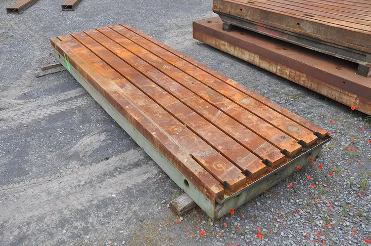 Used T-SLOT TABLE 4700 X 1500 X 350 MM Tables, Floor & Layout Plates BE | Apt International N.V #366478