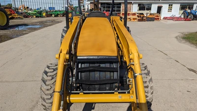 USED 2004 DEERE 110