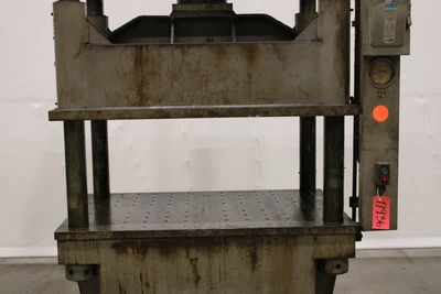 Dake 150 Ton Four-Post Press