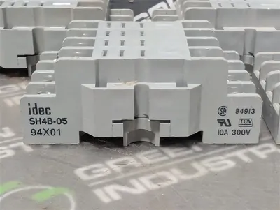 Lot of 5 idec SH4B-05 Relay Sockets 14 Pin 4 Pole 94X01 10A 300V Used