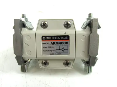 USED SMC AKM4000