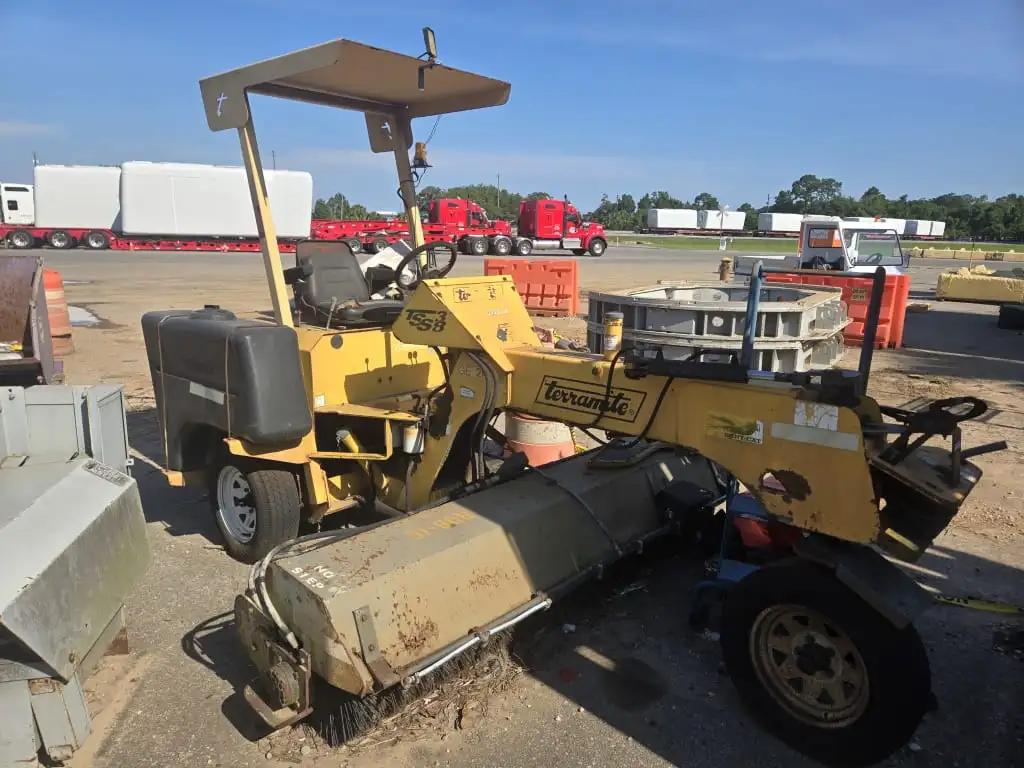 Used 2004 _UNKNOWN_ _UNKNOWN_ Street Sweeper New York US | Apex Group #1550618