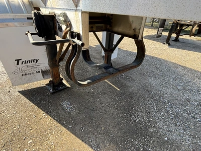 Used 2021 WALKER MILK TANKER TRAILER Liquid Supply Trailers Michigan US | Miedema Asset Management Group #1709528