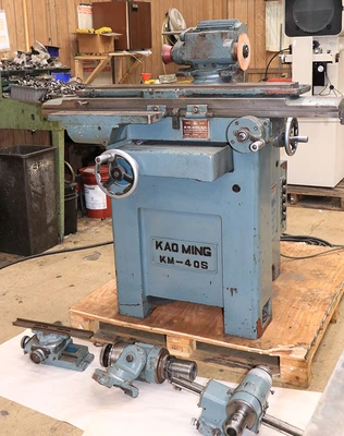 USED 1980 Kao Ming 40S, UNIVERSAL TCG, TILT WHEELHEAD
