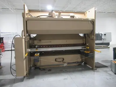 USED 1998 CINCINNATI FORM MASTER II
