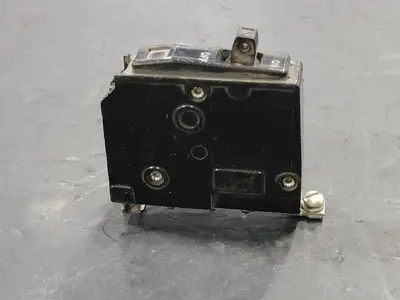 USED SQUARE D QO120