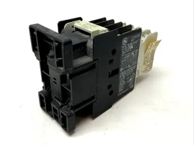 CL00A310T | General Electric  Non-Reversing Contactor w/ BCLF01 Aux Contact - Used
