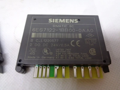 NEW SIEMENS 6ES7 122-1BB00-0AA0