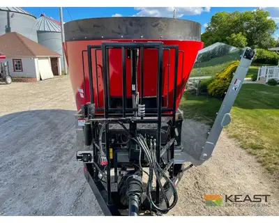 Used CLOVERDALE _UNKNOWN_ Feeder Wagons Iowa US | Keast Enterprises #1360092