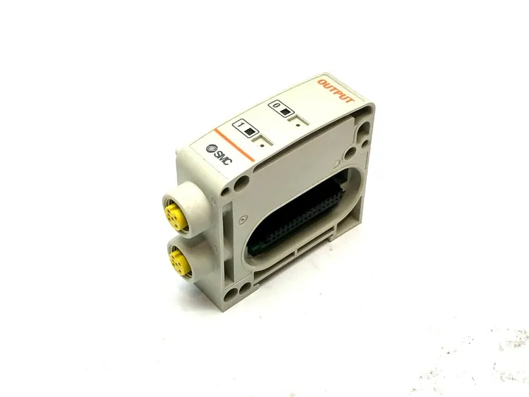 Used SMC SERIAL INTERFACE OUTPUT UNIT PLC Ethernet Equipment | Maverick Industrial Sales #1114878