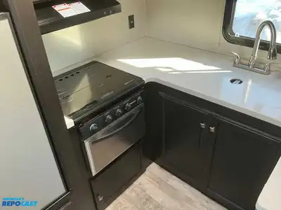 USED 2019 VENTURE SPORTTREK TOURING 336 VRK