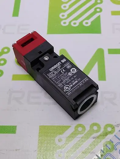 NEW OMRON D4NS-1BF