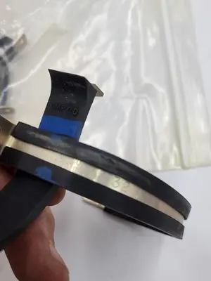 New | in-Stock UMPCO UMPCO WDG 32 SNUG-FIT VIBRATION-DAMPING LOOP CLAMP, ALUMINUM WITH NEOPRENE CUSHION, 2" ID *NEW* Valves/Fittings | ND Industrial Surplus #1211436