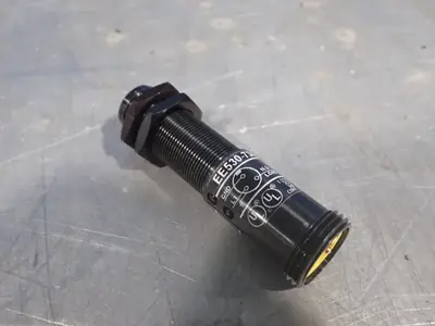 New | in-Stock NAMCO EE53073402 Proximity Sensors Ohio US | HGR 24 #872908