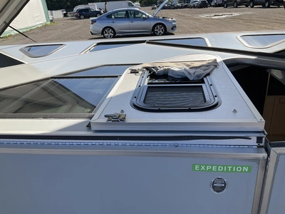 USED 2022 COLUMBIA ALINER EXPEDITION