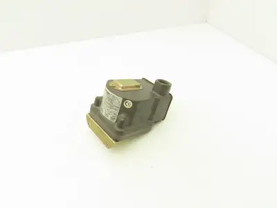 Barksdale D2T-A3SS-Q24 Pressure or Vacuum Actuated Switch 0.3-3 psi Range