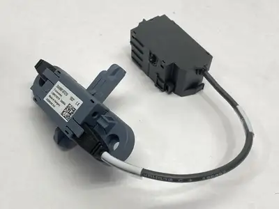 USED SIEMENS COMMUNICATION MODULE W/ 3VA9987-0TG10 T-CONNECTOR