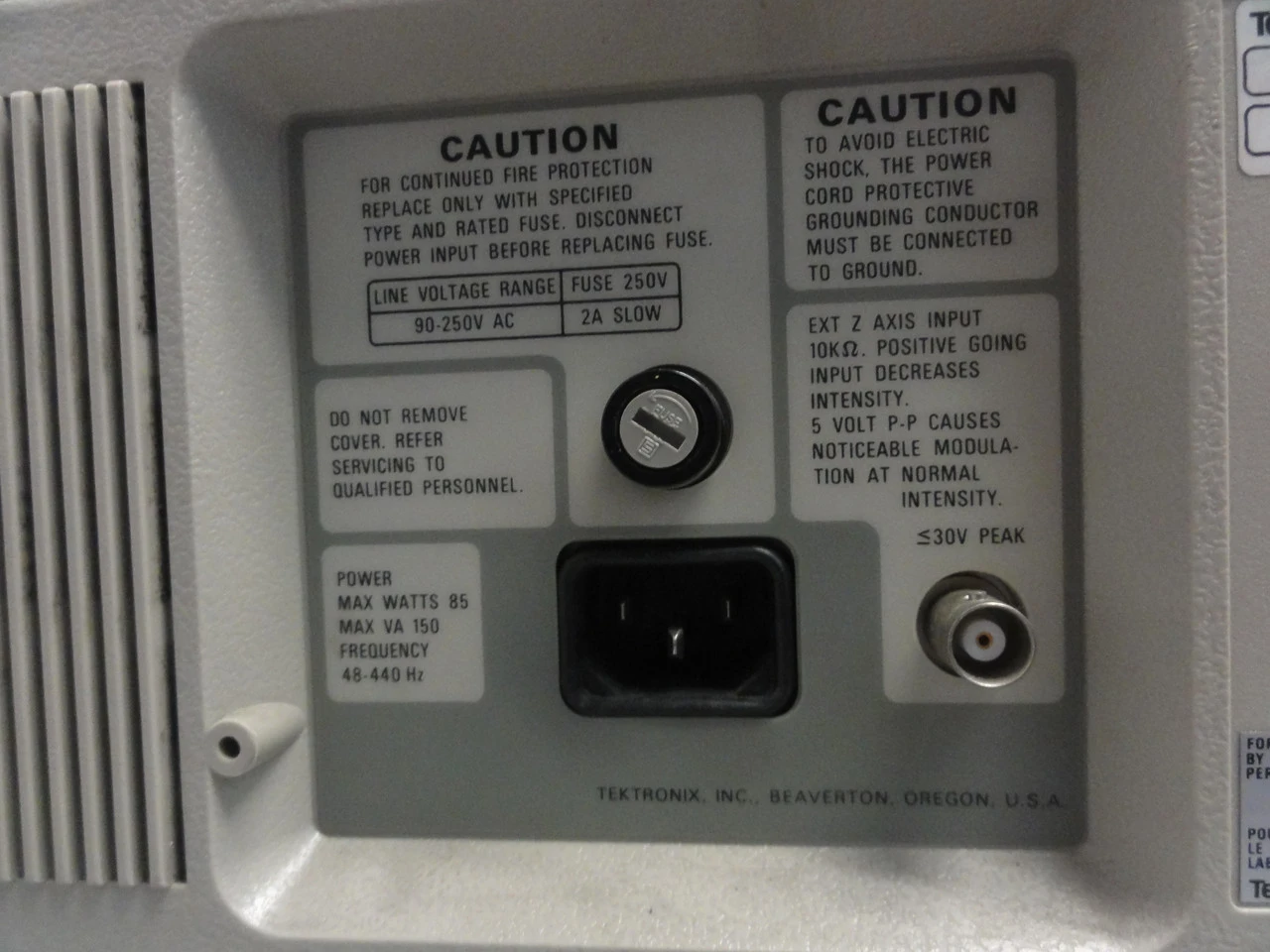 USED TEKTRONIX 2221