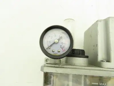 Chen Ying Automatic Lubricator 110V Displacement Volume 3-6CC 10 min Interval