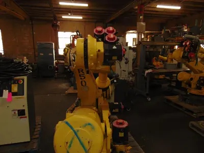 USED FANUC R2000IB/200R