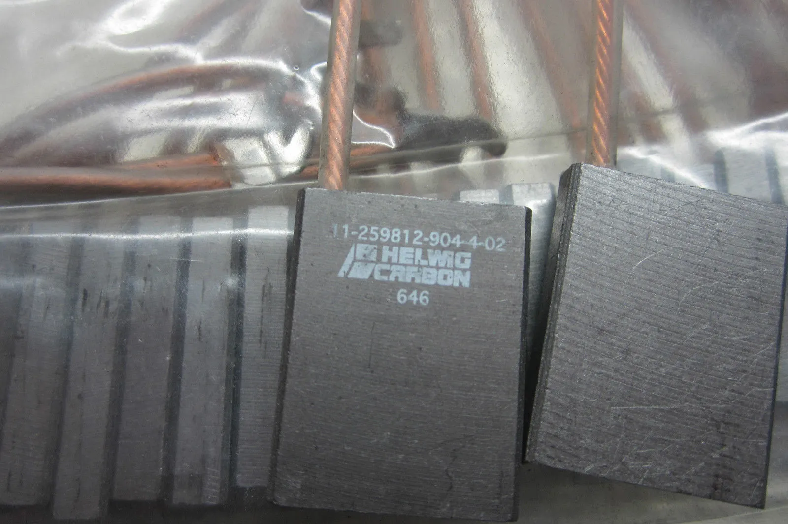 15 NEW HELWIG CARBON 11-259812-904-4-02 CARBON BRUSH 11259812904402