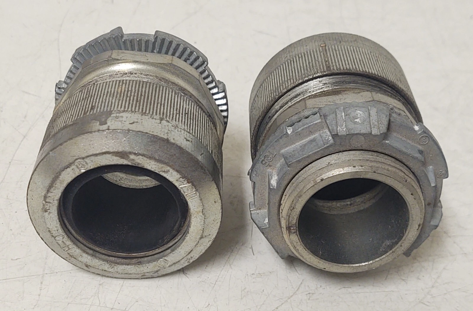 🔥 2 NEW  Cooper, Crouse-Hinds, Cable Cord Grip, 1-1/4" Gland, 1-1/4 Male Thread