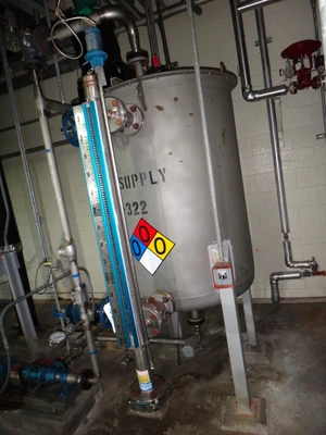 664 Gallon 304 Stainless Vertical Tank with Agitator