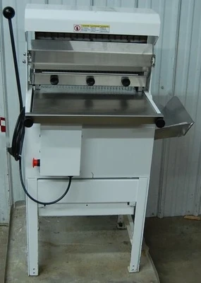 142-1048 Oliver 777-NT Bakery Variety 1/2" Bread Slicer