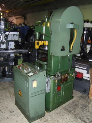 USED 1989 BRUDERER BSTA 30