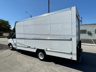 Used 2021 GMC SAVANA CUTAWAY Box trucks Florida US | Truck and Van Outlet #1509173