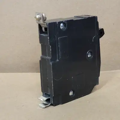 USED SQUARE D QOB120