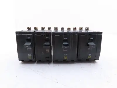 Square D QOB340 Bolt On Circuit Breaker 2 & 3 Pole 20A 240V Mixed Lot of 4