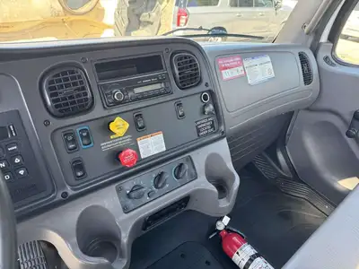 Used 2017 FREIGHTLINER M2 Carhaulers California US | Commerce Truck Equipment Sales #1547753
