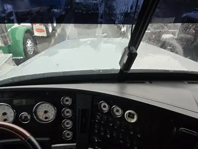 USED 2023 FREIGHTLINER CORONADO 122 SD