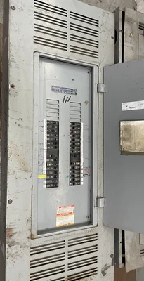 USED SQUARE D /CAT. NO: NQOD42L400CU