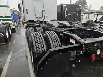 USED 2023 FREIGHTLINER CORONADO 122 SD