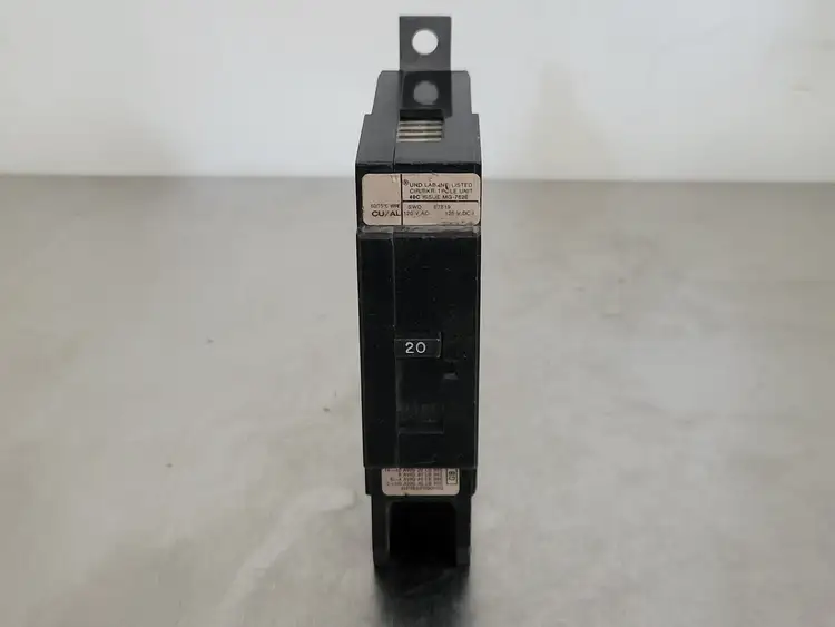 Used CUTLER-HAMMER GB1020 Switchgears British Columbia CA | Lenmark #241466