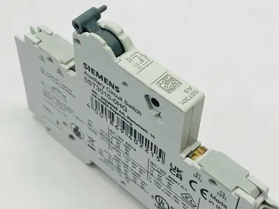 5ST3010-0HG | Siemens  Auxiliary Switch 1 NO Contact + 1 NC Contact - New Other